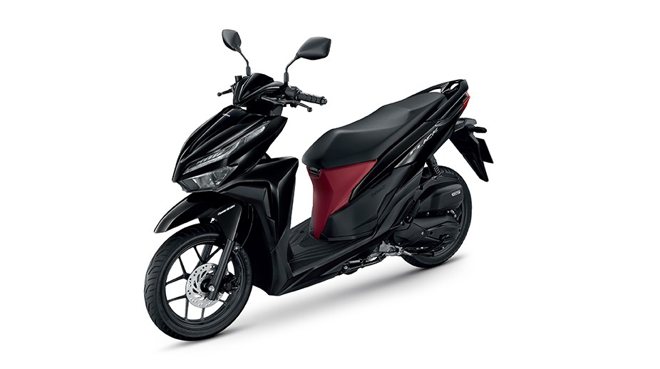 Honda Click 125 ขณะขับขี่ในเมือง คล่องตัวน้ำหนักเบา 110 กก.