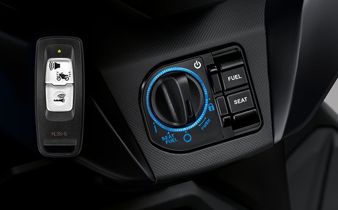 กุญแจรีโมท Honda Smart Key พร้อม Blue Ring LED ของ Honda PCX 160 2026