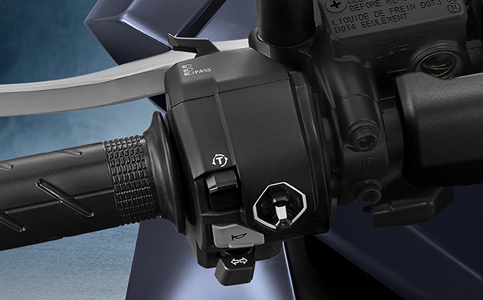 สวิตช์ควบคุมข้างซ้าย Honda PCX 160 2026 พร้อม Honda Smart Key และระบบ Traction Control