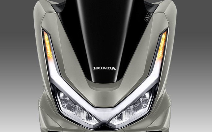 ไฟหน้า Full LED ทรง Victory Shape พร้อมไฟเลี้ยว ALL LED ของ Honda PCX 160 2026